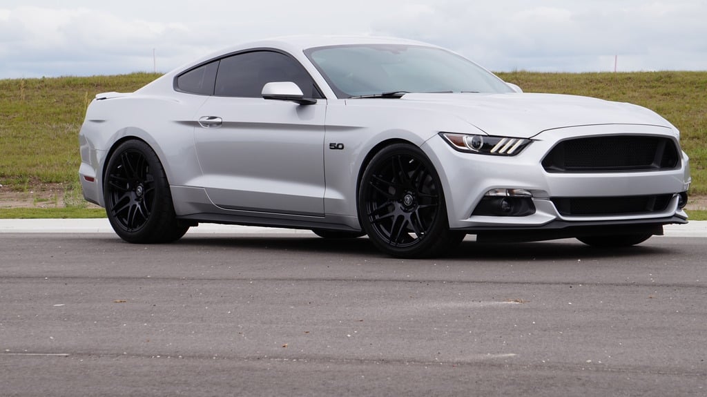 Anyone have White mustang with Forgestar F14 on it? | 2015+ S550 ...